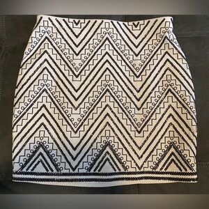 Express Black and White Chevron Mini Skirt SM